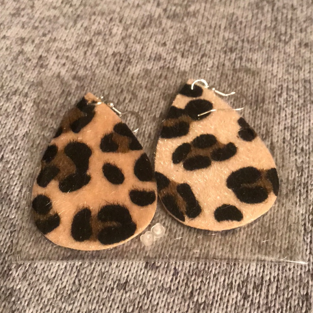 Tear Drop animal print ear rings New